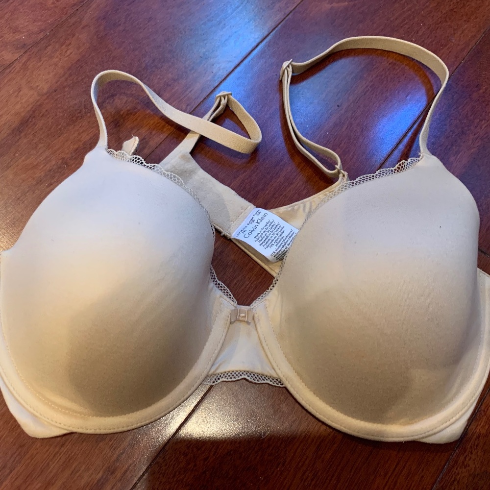 Calvin Klein Women's Bra 36C Beige. Cotton.